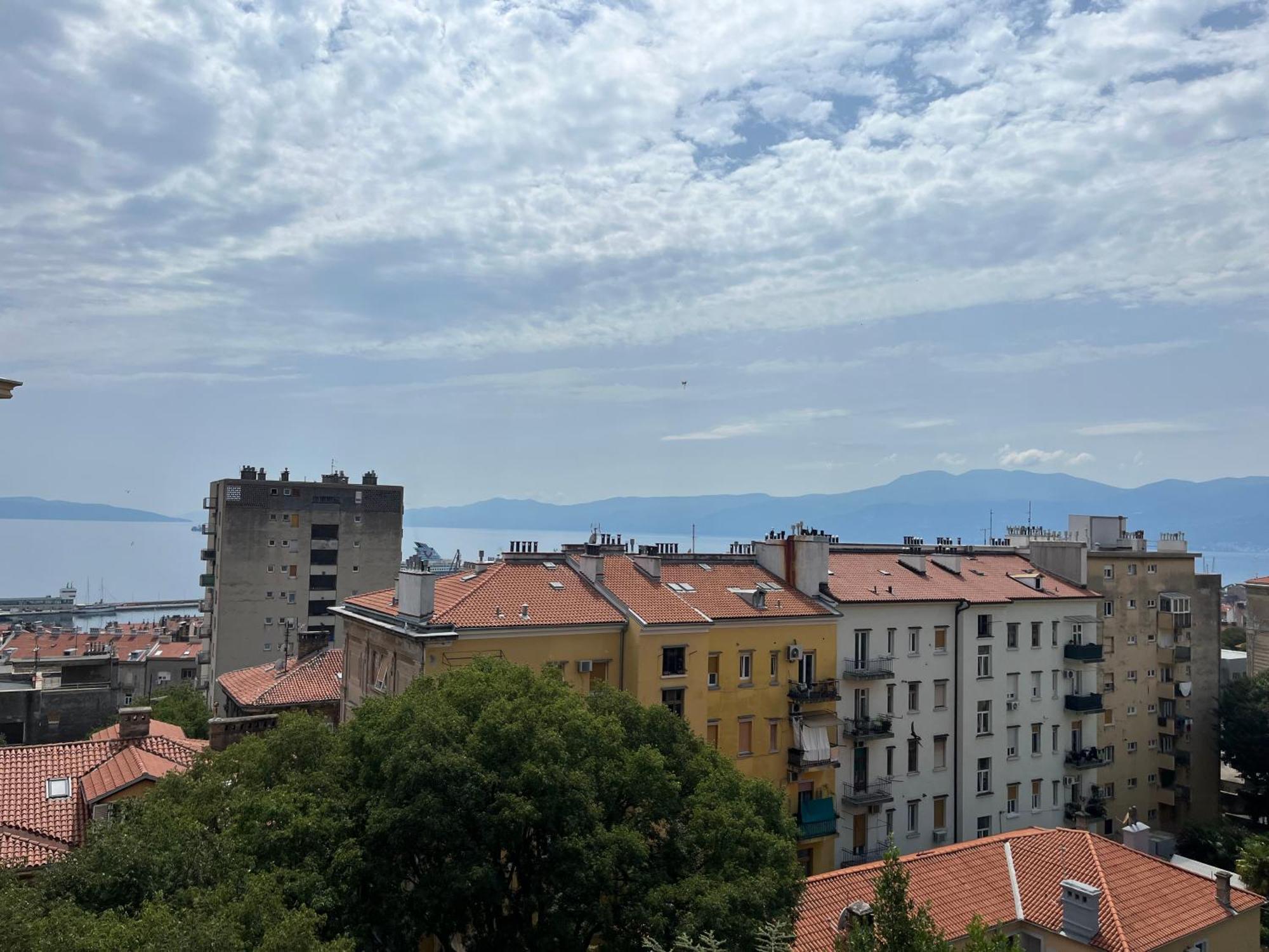 Jadabell 1 & 2 With Sea View Lägenhet Rijeka Exteriör bild